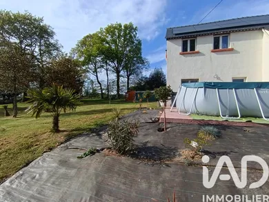 Park home in Saint-Malo-des-Trois-Fontaines (56490)