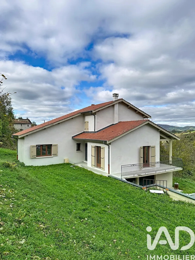 Maison 6 pièces 130 m² · à Montromant · 130 m² · 279 000 €