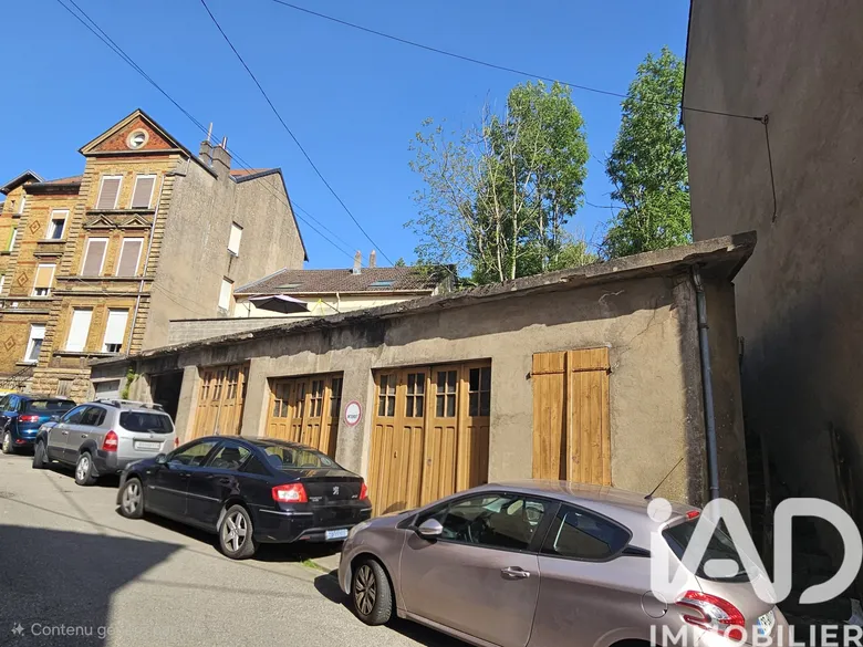 Parking 100 m² · à Algrange · 100 m² · 140 000 €