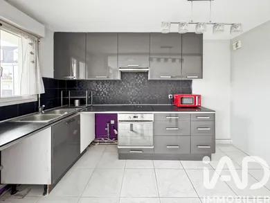 Apartment in Noisy-le-Grand (93160)