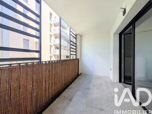 Appartement à Bordeaux (33300)