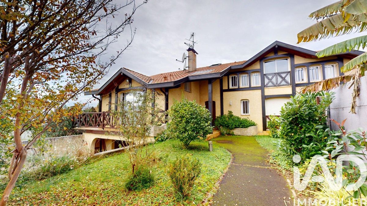 maison à Tosse