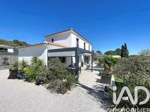 Traditional house in Bagnols-en-Forêt (83600)