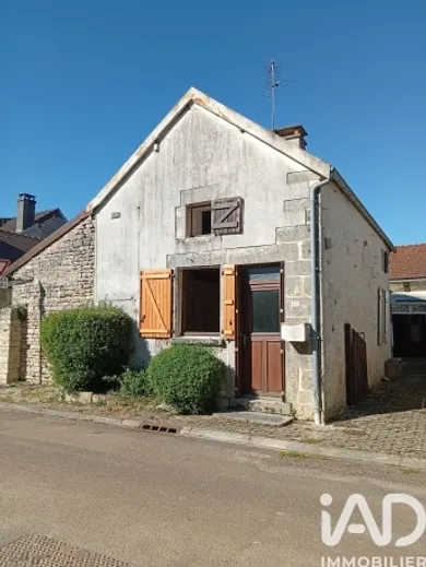 Village house in Balot (21330)