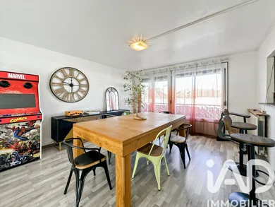 Apartment in Sens (89100)