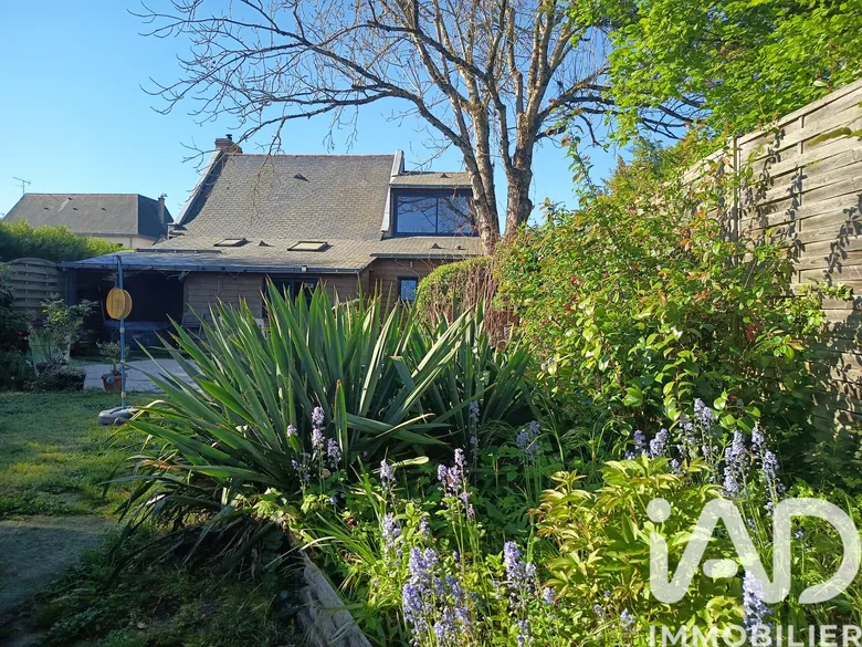 Maison 6 pièces 165 m² · à Saint-Clément-des-Levées · 165 m² · 281 500 €