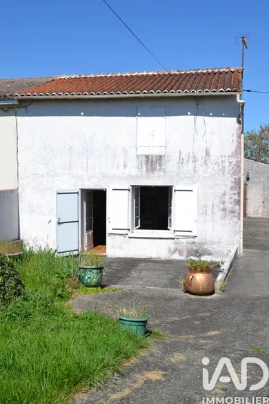 Maison à Saint-Laurent-de-Cognac (16100)