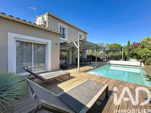 Maison à Saint-Bauzille-de-Montmel (34160)