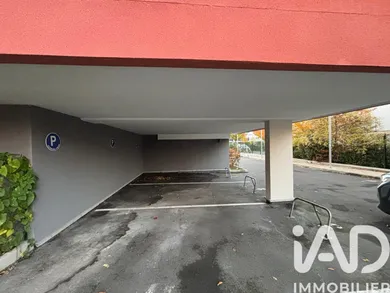 Parking in Pontault-Combault (77340)