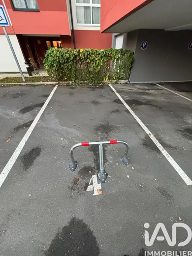 Parking in Pontault-Combault (77340)