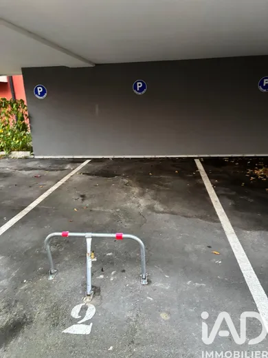Parking in Pontault-Combault (77340)