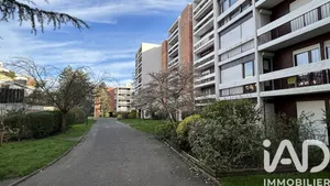 Apartment in Les Ulis (91940)