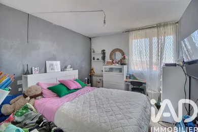 Apartment in Marignane (13700)