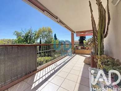Apartment in Toulon (83200)