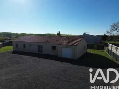 Pavillon à Pas-de-Jeu (79100)