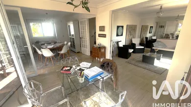 Maison traditionnelle à Villeneuve-le-Roi (94290)