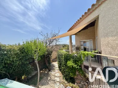 Architectural house in Fitou (11510)