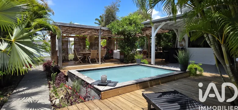 Maison 6 pièces 98 m² · à Sainte-Anne · 98 m² · 549 900 €