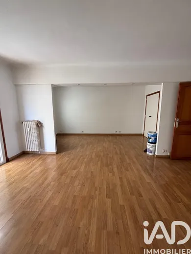 Apartment in Nice (06100)