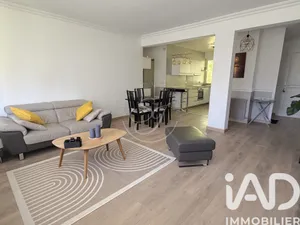 Apartment in Étiolles (91450)