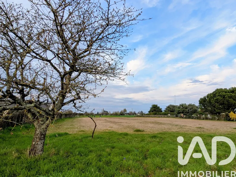 Terrain à bâtir à Beaufort-en-Anjou (49250) · 138 000 €