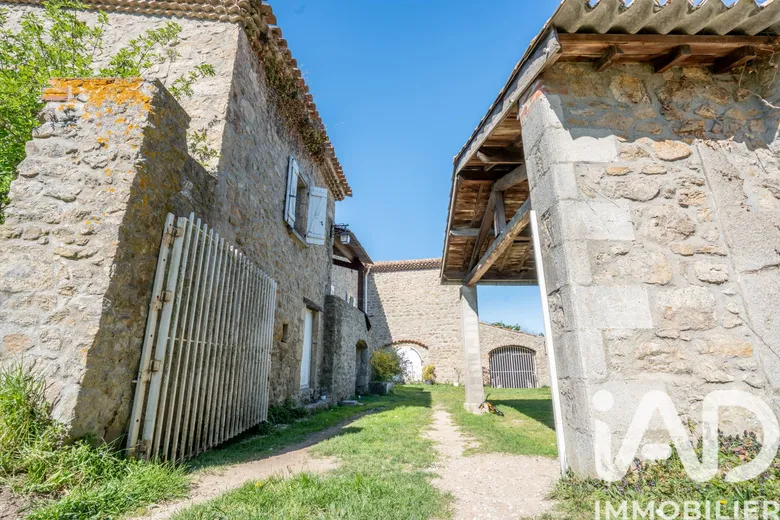 Maison 6 pièces 254 m² · à Cheminas · 254 m² · 480 000 €