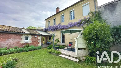 Townhouse in Cadaujac (33140)