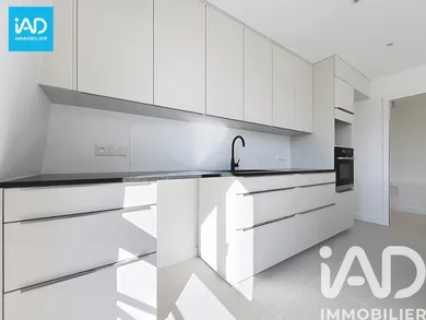 Apartment in Garches (92380)