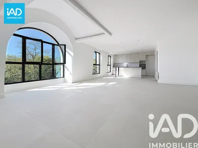 Apartment in Garches (92380)