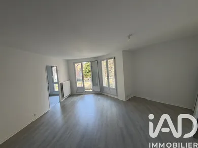 Apartment in Pontault-Combault (77340)