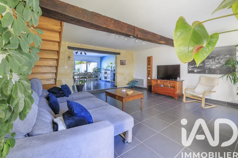 Maison 5 pièces 192 m² · à Saint-Denis-de-Pile · 191,5 m² · 299 000 €