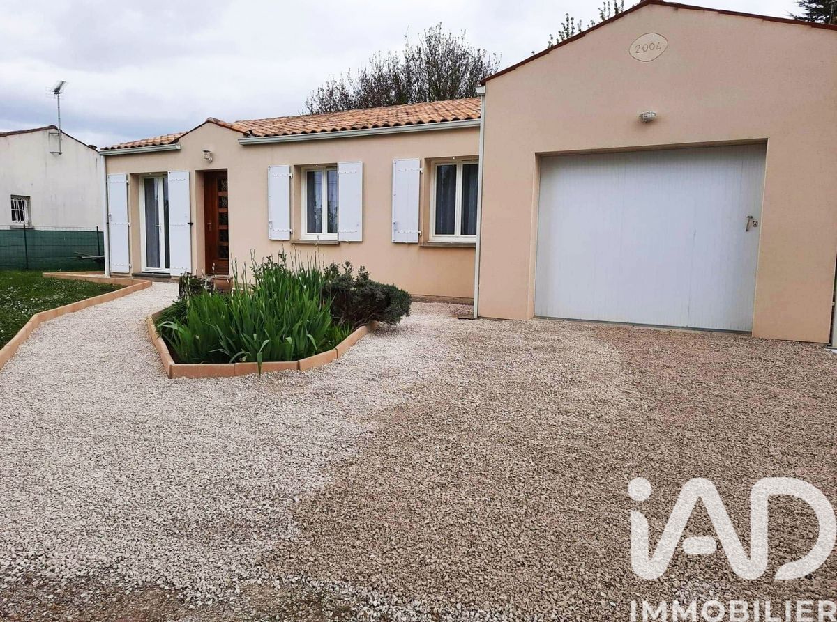 maison à Corme-Royal