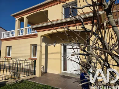 Maison à Carrières-sur-Seine (78420)