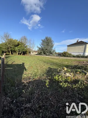 Land in Seiches-sur-le-Loir (49140)