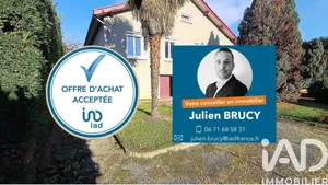 Traditional house in Saint-Martin-la-Plaine (42800)