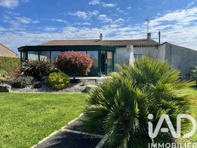 Maison à Vouillé (79230)