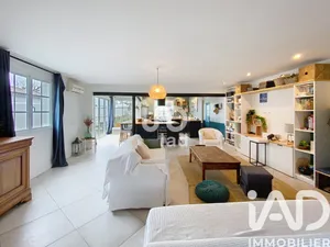 Traditional house in Loix (17111)