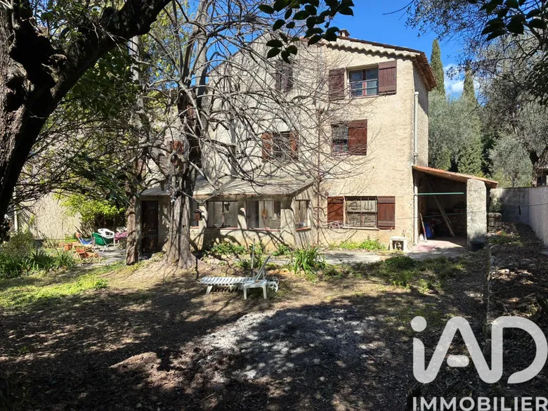 Maison 9 pièces 160 m² · à Grasse · 160 m² · 475 000 €