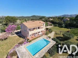 Traditional house in Aureille (13930)