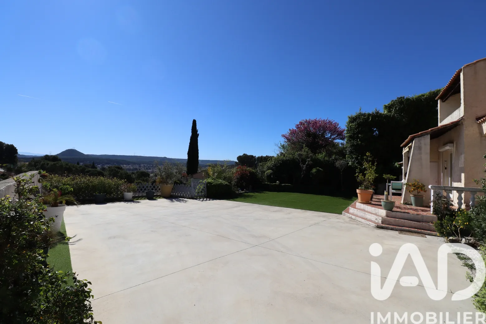 Vente maison à Velaux (13880) : maison 6 pièces 120 m² - 1993403 — 2
