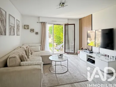 Apartment in Pontault-Combault (77340)