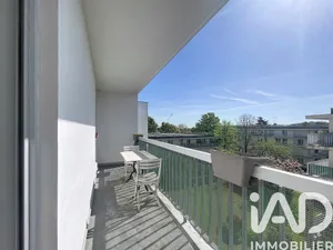 Apartment in Sèvres (92310)