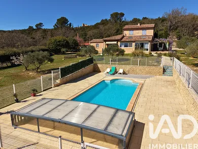 House in La Verdière (83560)