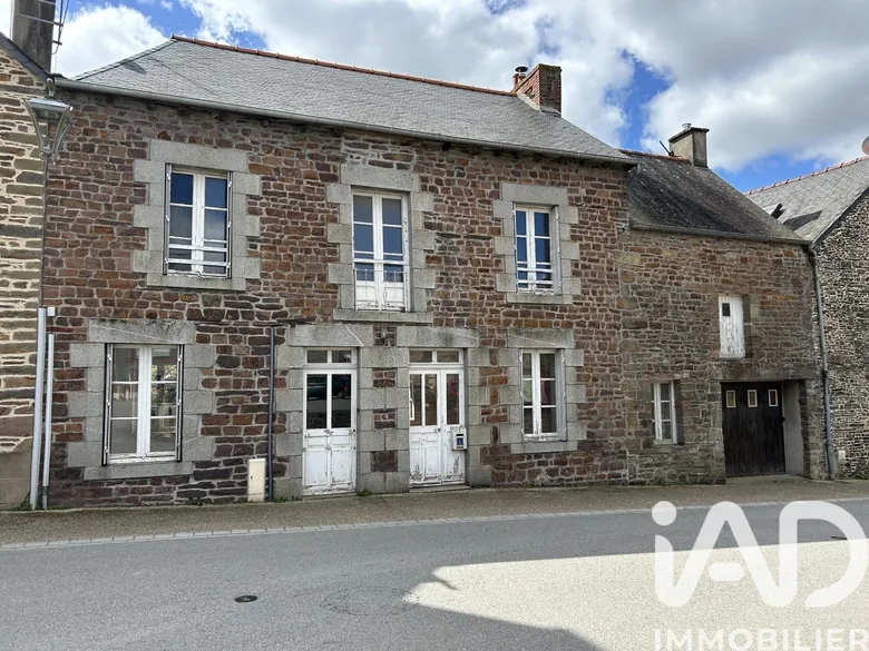 Maison 6 pièces 117 m² · à Néant-sur-Yvel · 117 m² · 136 000 €
