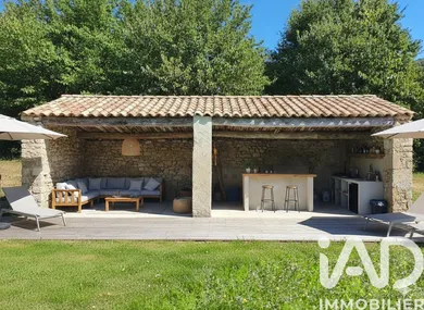 Maison de village à Rognes (13840)