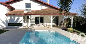 Maison à Saint-Palais (64120)