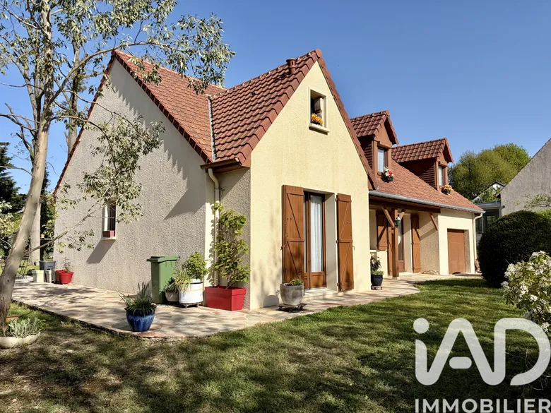 Maison 6 pièces 130 m² · à Villiers-Saint-Frédéric · 130 m² · 598 000 €