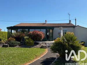 House in Vouillé (79230)