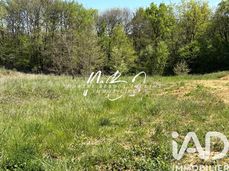 Terrain à bâtir à Moirax (47310) · 85 000 €