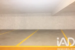 Parking à Paris (75008)